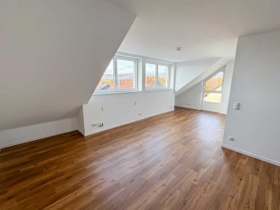 Moderne 2-Zimmer-DG-Wohnung in Feldrandlage von Eschborn/Niederhöchstadt!