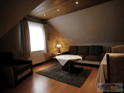 FLATmix.de / Freundliche 2-Zi-Bad-Wohnung mit Gemeinschaftsbalkon...