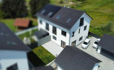 Neubau-Doppelhaushälfte in Mallersdorf-Pfaffenberg
