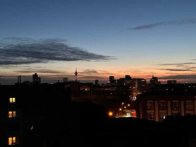 Frisch sanierte Dachgeschoss-Wohnung mit Balkon in Flingern – Erstbezug nach Sanierung!