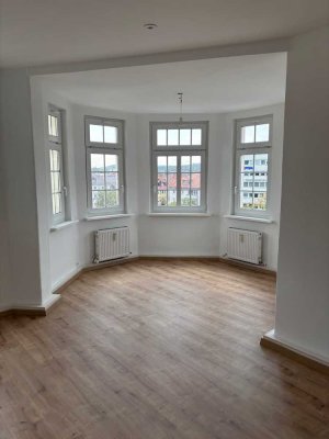 ***Komplett renovierte 5-Zimmer-Wohnung in der Innenstadt von Bayreuth -  Optimal für WG´s+++