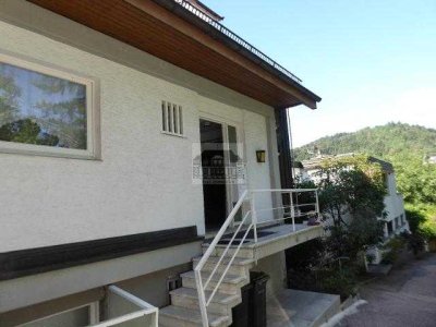 Schöne Dachgeschosswohnung mit sehr viel Platz