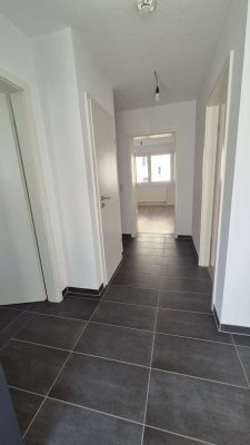 Saniert! RMH 134 m² +Garten+3 Bäder +40 m² Keller