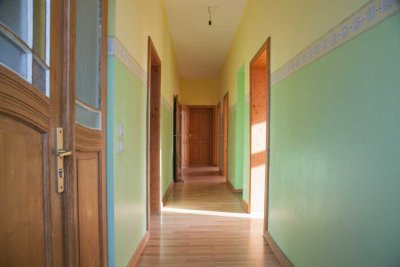 4 Zimmer auf 115qm mit großem Balkon im Altbau [Einbauküche nach Absprache]