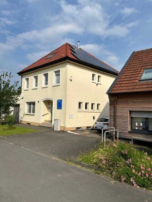 Modernisiertes Einfamilienhaus mit Ausbaureserve & Doppelgarage - ideales Familienzuhause
