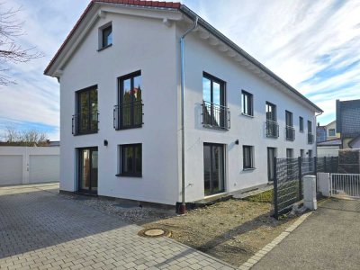 Neubau-Doppelhaus bezugsfertig: Raumwunder inkl. Wärmepumpe - Nähe S-Bahn S1/S8 Schwaigerloh
