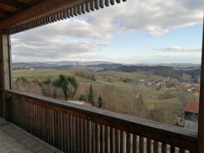 Charmante 2-Zimmer-Wohnung mit sonnigem Balkon und Panoramablick