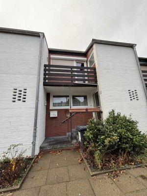 Gepflegtes Haus mit vier Zimmern und Einbauküche in Buxtehude