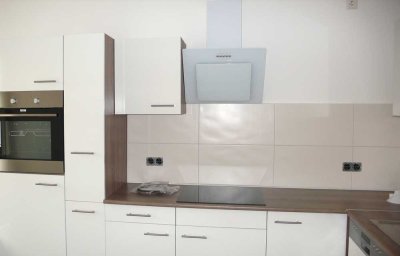 Helle, großzügige 3-Zimmer Wohnung mit toller Terrasse