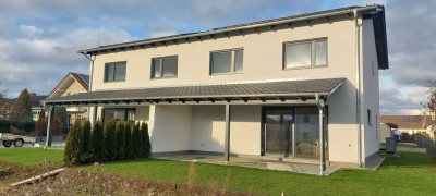 Energieeffiziente, moderne Doppelhaushälfte in Künzing zu verkaufen