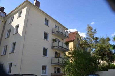 Bestlage - bildschöne, helle 4 Zimmer Wohnung