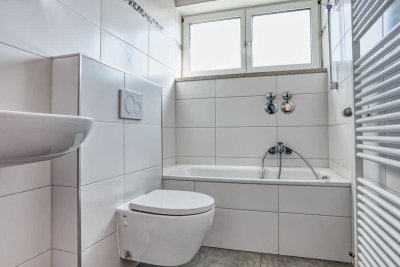 Helle und top gepflegte 3 ZKB | Modernes Bad und Balkon | PROVISIONSFREIER VERKAUF!