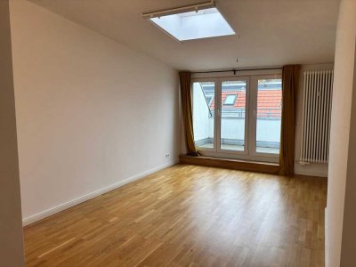 Helle 2-Zimmer Wohnung in Berlin Steglitz