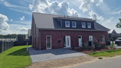 Rein in das Eigenheim! Neubau Doppelhaushälfte mit Terrasse