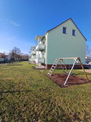 Wunderschöne, helle 3 Raum-Wohnung im Erdgeschoss mit Dusche und Balkon in Grimmen