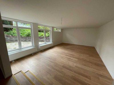 Wunderschön renovierte 2 Zimmerwohnung mit großer Terrasse nach Süden!
