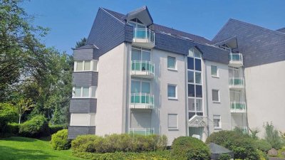 Elegante Zwei-Zimmer-Wohnung mit Gartenterrasse in ruhiger und grüner Höhenlage von Bad Godesberg