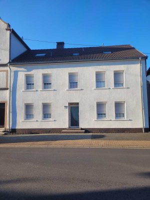 Schönes 1-3 Familienhaus zu verkaufen