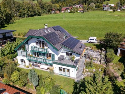 Top Immobilie - Zweifamilienhaus im Salzkammergut-Stil mit Seeblick in Bestlage von Mondsee !