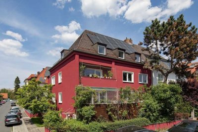 Charmeoffensive in bester Lage von Nürnberg - außergewöhnliche DHH mit Wintergarten