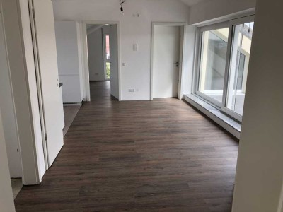 Neuwertige 3-Zimmer-Wohnung mit Balkon und Einbauküche in Baindt