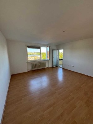 3-Raumwohnung mit EBK und Balkon / SB 27 - 2. OG rechts