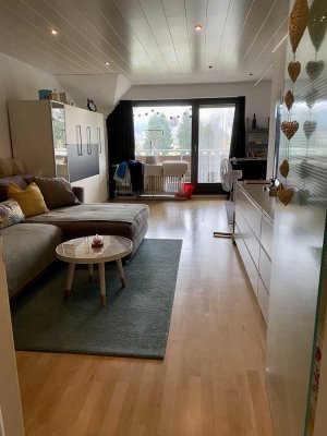 Großzügige 3-Zi.-Wohnung in Rotenfels an der Murg mit schicker Küche, Dachboden, Keller, Stellplatz