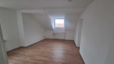 2-Raum-DG-Wohnung Nähe Wasserturm in Burg