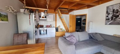 Gemütliche 2-Raum-Dachgeschosswohnung im Zentrum mit großem Balkon