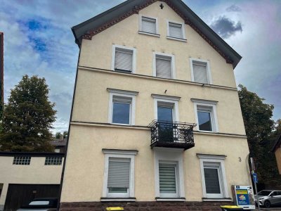 Schöne helle und geräumige 5-Zimmer Wohnung in Kämpfelbach-Ersingen