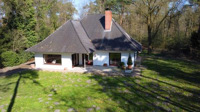 RESERVIERT!!! Großes und sehr gepflegtes Wohnhaus auf traumhaftem Waldgrundstück zu verkaufen