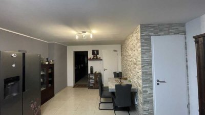 Attraktives 5,5 Zimmer-Reihenhaus mit gehobener Innenausstattung und EBK, Heimkino