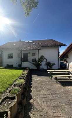 4 wunderschöne Wohneinheiten, Garagen in Trochtelfingen 211-24