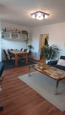 Frisch renovierte 3-Zimmer-Wohnung mit Balkon und Einbauküche in ruhiger Lage in Bremen Horn-Lehe
