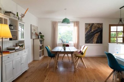 Modernisierte Doppelhaushälfte mit Garten in ruhiger Lage