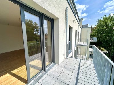 Lichtdurchflutet & Modern: Neubauwohnung mit Balkon, Aufzug & Tiefgarage