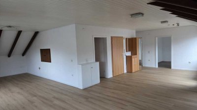 Sanierte 3,5-Zimmer Dachgeschosswohnung in Vaihingen/Enz