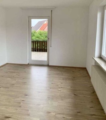 Großzügiges Wohnhaus mit 6 Zimmern, 2 Bäder und Küchenzeile auf 140qm zu vermieten