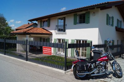 Villa im toskanischen Stil in Bruckmühl, unverbaubare Südlage mit herrlichen Ausblick