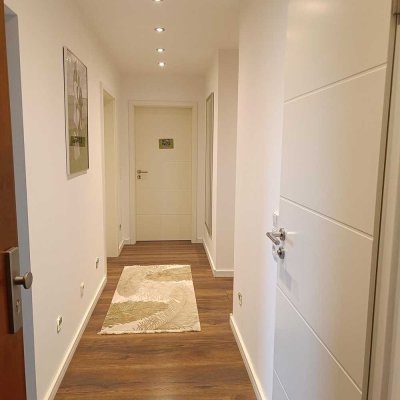 4-Zimmer-Etagenwohnung, 2 Bäder, 2 Balkone, moderne Einbauküche, hochwertig saniert