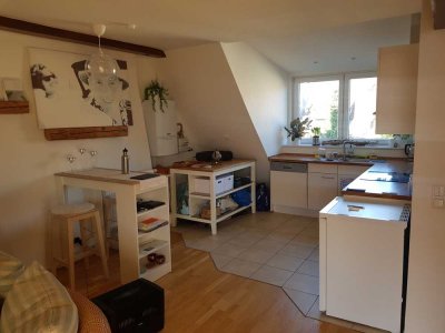 Stilvolle 1,5-Zimmer-Maisonette-Wohnung mit gehobener Innenausstattung mit Einbauküche in Hannover