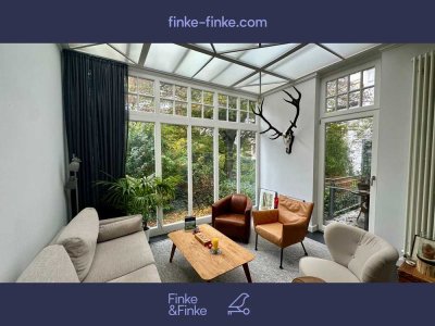 Außergewöhnlich stilvolle und hochwertige Maisonette-Wohnung mit Terrasse (Mietverhältnis befristet)