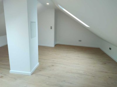 Maisonettewohnung mit kleiner Terrasse am Rande der Altstadt Ladenburg, direkt bei der Schule