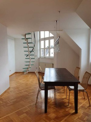 Sonnige Maisonettenwohnung mit zwei Süd-Balkonen zu vermieten!