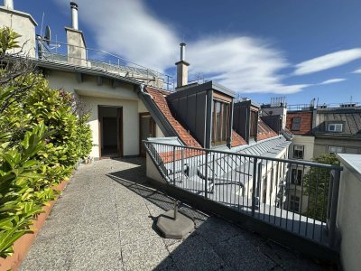 Stilvoll wohnen am Rooseveltplatz: 4-Zimmer-Dachgeschoss mit Terrasse | Klimatisiert