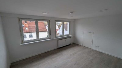Sanierte 2-Zimmer-DG-Wohnung in Sulzbach-Rosenberg