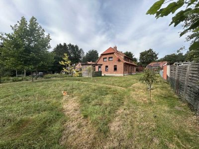 Historie trifft Moderne - Einfamilienhaus mit Einliegerwohnung auf großen Grund
