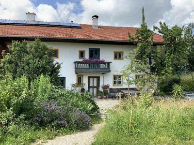 Charmantes Bauernhaus in herrlicher Lage nahe dem Chiemsee