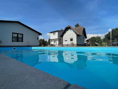 Top ausgestattetes Ein- bis Zweifamilienhaus mit Pool und Klima!