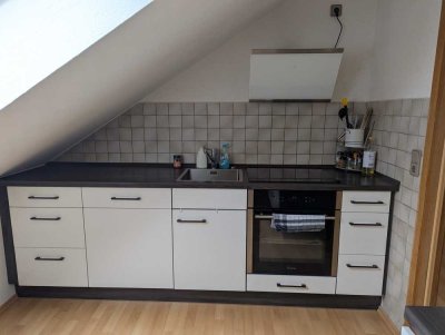 Charmante 2,5 Zimmer Dachgeschosswohnung in Senne - ab 01.09.2025